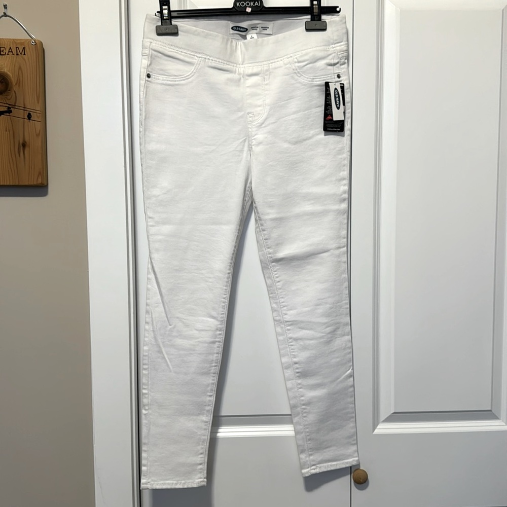 NWT Old Navy Rockstar Jeggings White Elastic Waist 8 Petite Short